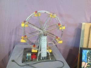 lot 11 image: Ferris Wheel Erector Set