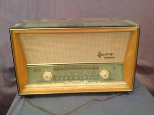 lot 53 image: Vintage Blaupunkt Radio