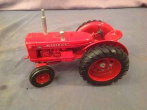 lot 60 image: McCormick WD-9 Tractor