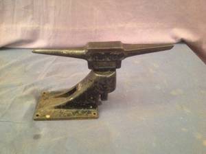 lot 66 image: Anvil Dixon 12