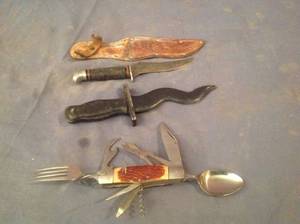 lot 69 image: Knives