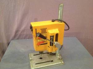 lot 81 image: Small Drill Press