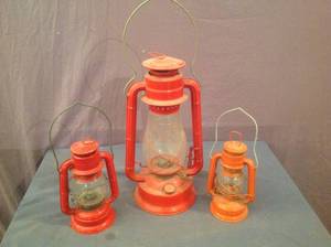 lot 85 image: Lanterns