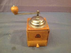 lot 86 image: Vintage Coffee Grinder