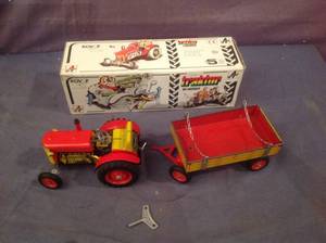 lot 94 image: Czech Republic Toy Tractor & Wagon