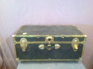 lot 114 image: Trunk on Wheels