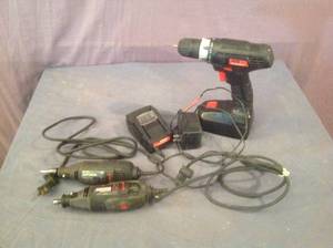 lot 123 image: Cordless Drill & 2 Craftsman Rotary Tools