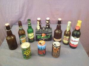 lot 131 image: Foreign Beer Cans & Bottles