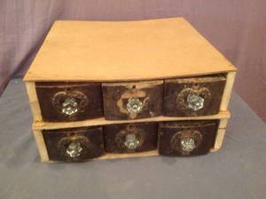 lot 163 image: Organizer Full of Erector Set Parts
