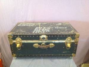 lot 208 image: Shipping Chest with Wheels
