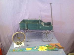 lot 238 image: Home Decor