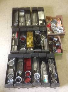 lot 249 image: LARGE Lot of Erector Set Parts