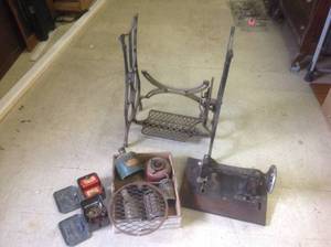 lot 257 image: Vintage Lot