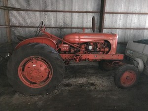 lot 3 image: Allis Chalmers WD Tractor
