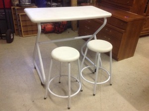 lot 270 image: High Top Table & 2 Stools