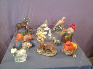 lot 289 image: Figurines