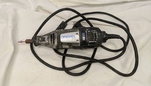 lot 640 image: Dremel 100 Series Corded Rotary Tool