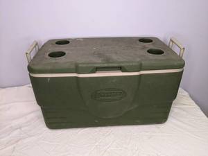 lot 645 image: Large Coleman Cooler
