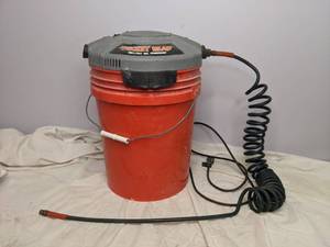 lot 647 image: Bucket Head Wet Dry Vac Powerhead & Bucket