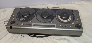 lot 683 image: Emerson Triple Play Linear 3 CD Changer AMFM Radio