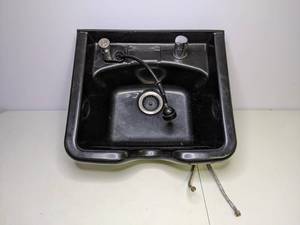lot 515 image: Salon Shampoo Bowl Sink #1