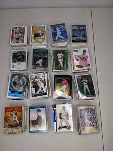 lot 506 image: Big Batch of Baseball Cards
