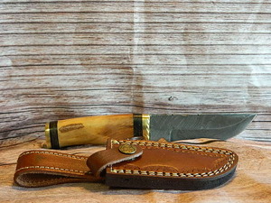 Hand Crafted Damascus Knife & Leather Pouch
