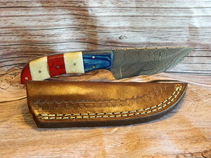 Hand Crafted Damascus Knife & Leather Pouch