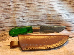 Hand Crafted Damascus Knife & Leather Pouch