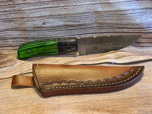 Hand Crafted Damascus Knife & Leather Pouch