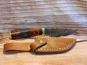 Hand Crafted Damascus Knife & Leather Pouch