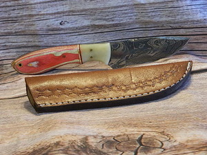 Hand Crafted Damascus Knife & Leather Pouch