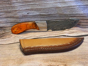 Hand Crafted Damascus Knife & Leather Pouch