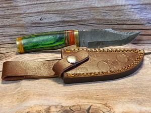 Hand Crafted Damascus Knife & Leather Pouch