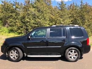 2009 Honda Pilot Touring - LOADED 4WD