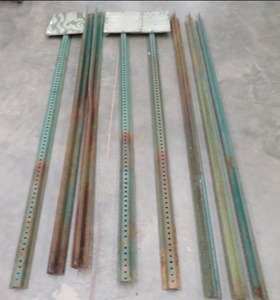 8 HEAVY GREEN METAL FENCE POSTS