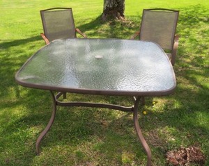PATIO TABLE 2 ROCKING CHAIRS