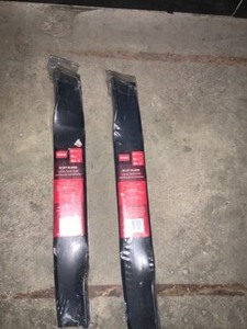 TORO TIMECUTTER 50 IN. REPLACEMENT BLADES (3-PACK). SEE PICTURES
