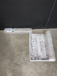 UNIQUE LOOM SOFIA CASINO GRAY 2 0 X 6 7 RUNNER RUG. SEE PICTURES