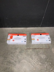 COMMERCIAL ELECTRIC ULTRA SLIM 6 IN. COLOR SELECTABLE NEW CONSTRUCTION OR REMODEL CANLESS RECESSED INTEGRATED LED KIT (4-PACK). SEE PICTURES