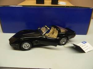 FRANKLIN MINT 124 SCALE 1980 CORVETTE SPECIAL LIMITED EDITION 3764 OF 9900 - IN BOX - GREAT PIECE - SEE PICTURES