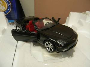 FRANKLIN MINT 124 SCALE 2005 CORVETTE C6 LIMITED EDITION - IN BOX - GREAT PIECE - SEE PICTURES