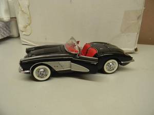 FRANKLIN MINT 124 SCALE 1958 CHEVROLET CORVETTE - IN BOX - GREAT PIECE - SEE PICTURES