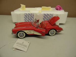 FRANKLIN MINT 124 SCALE 1959 CHEVROLET CORVETTE - IN BOX - GREAT PIECE - SEE PICTURES