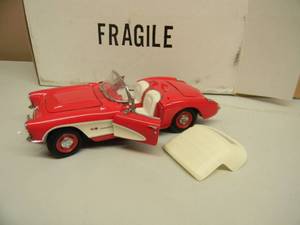 FRANKLIN MINT 124 SCALE 1957 CHEVROLET CORVETTE - IN BOX - GREAT PIECE - SEE PICTURES