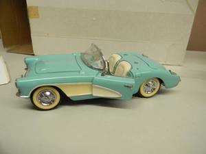 FRANKLIN MINT 124 SCALE 1956 CHEVROLET CORVETTE - IN BOX - GREAT PIECE - SEE PICTURES