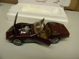 THE DANBURY MINT 124 SCALE 1969 CHEVROLET CORVETTE CONVERTIBLE 40TH ANNIVERSARY - IN BOX - GREAT PIECE - SEE PICTURES