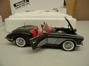 THE DANBURY MINT 124 SCALE 1928 CHEVROLET CORVETTE - IN BOX - GREAT PIECE - SEE PICTURES