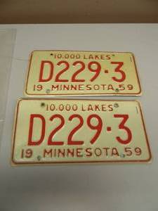 VINTAGE 1959 PAIR OF MINNESOTA DEALER LICENSE PLATES - NEVER USED - NICE - SEE PICTURES