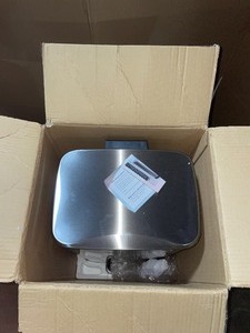 INNOVAZE 8 GAL.30-LITER FINGERPRINT FREE STAINLESS STEEL RECTANGULAR KITCHEN STEP-ON TRASH CAN. SEE PICTURES